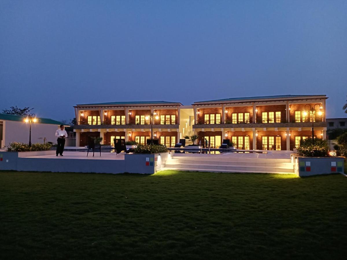 The Creek Boutique Resort & Spa 博尔普尔 外观 照片