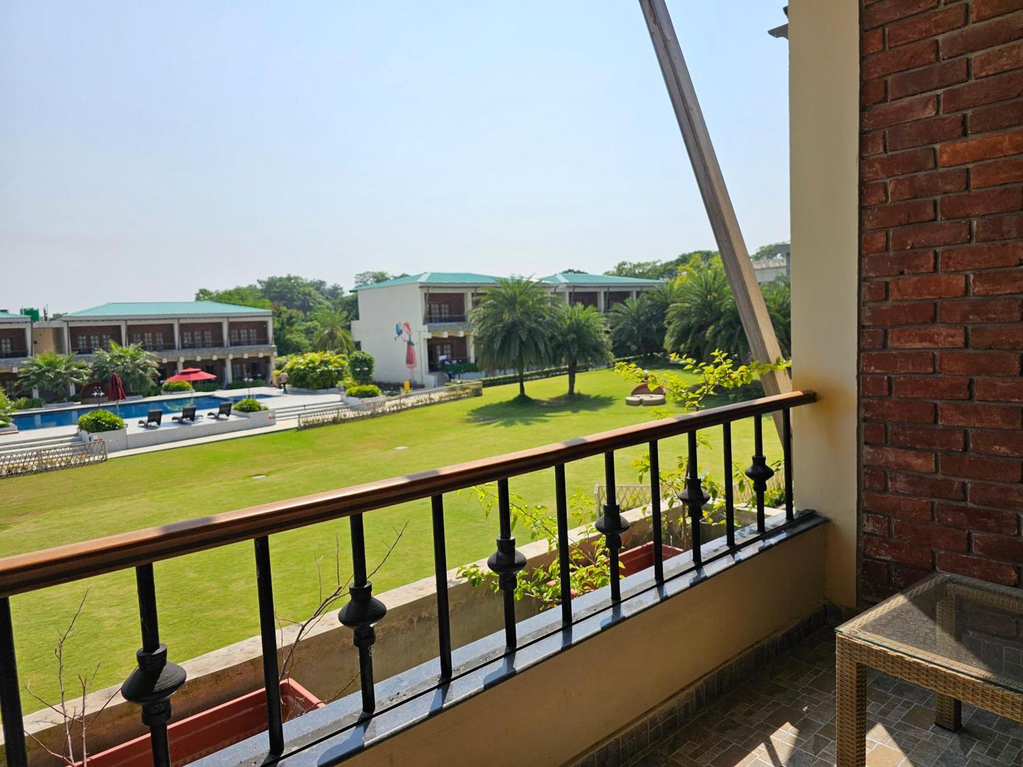 The Creek Boutique Resort & Spa 博尔普尔 外观 照片