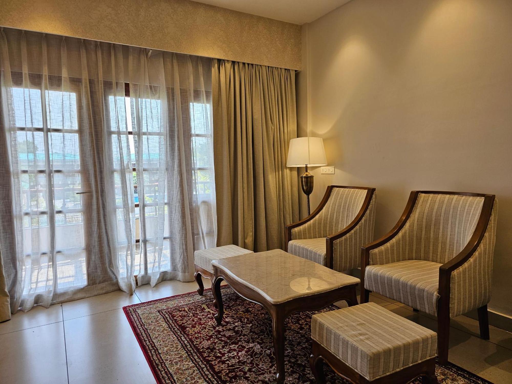 The Creek Boutique Resort & Spa 博尔普尔 外观 照片