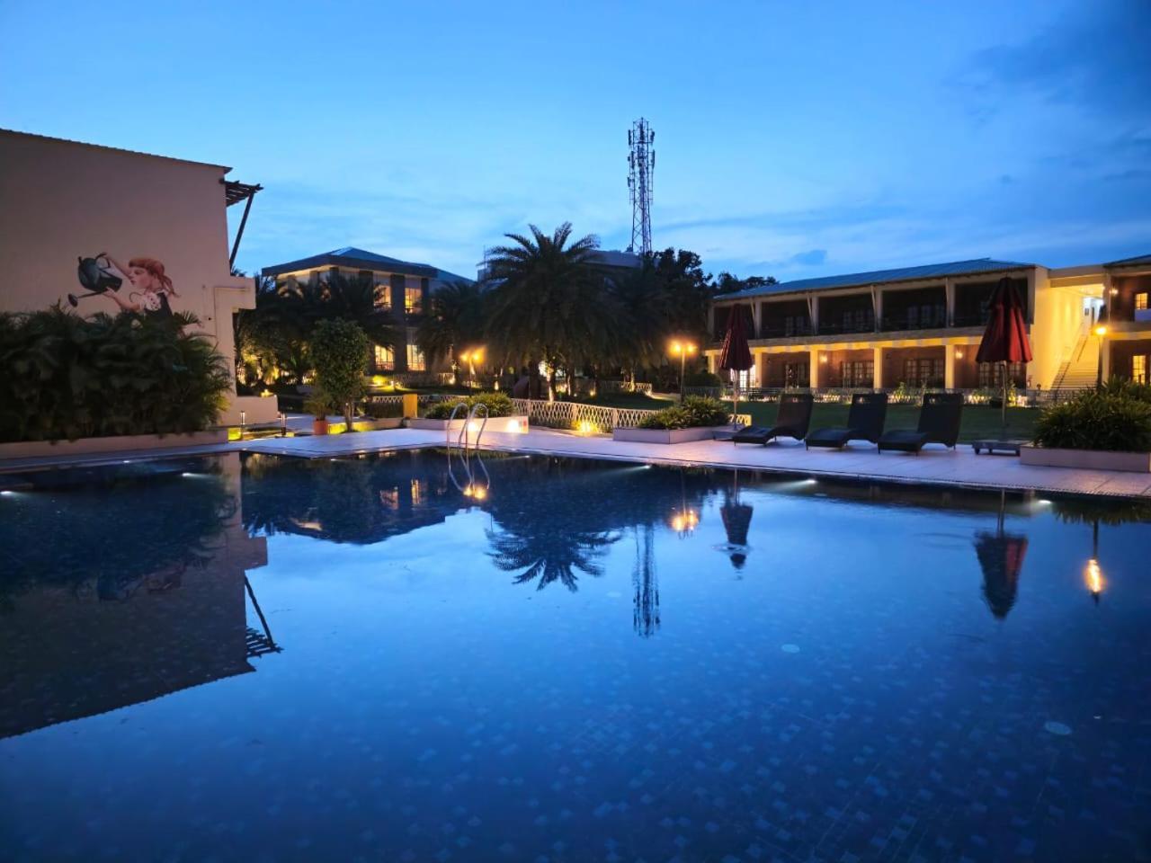 The Creek Boutique Resort & Spa 博尔普尔 外观 照片