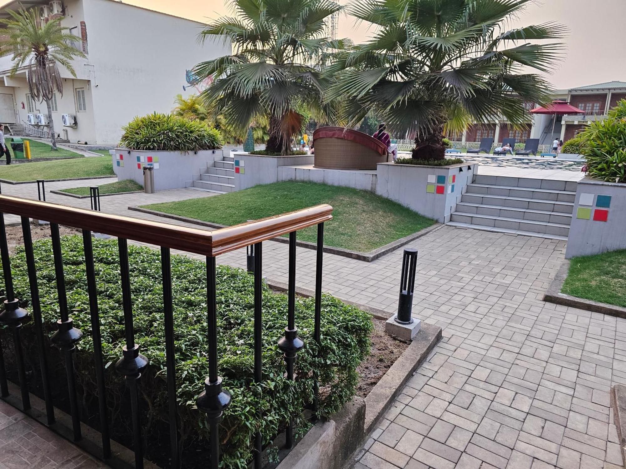 The Creek Boutique Resort & Spa 博尔普尔 外观 照片